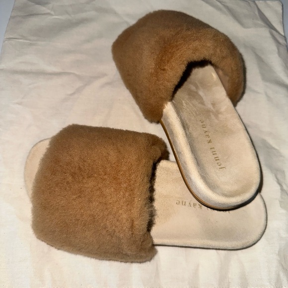 *BRAND NEW* Jenni Kayne Neutral Shearling Slide Sandal Size 6/36 - Picture 4 of 6